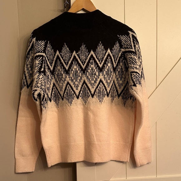 Evereve Cream and Black Geometric Crewneck Sweater - Picture 4 of 4